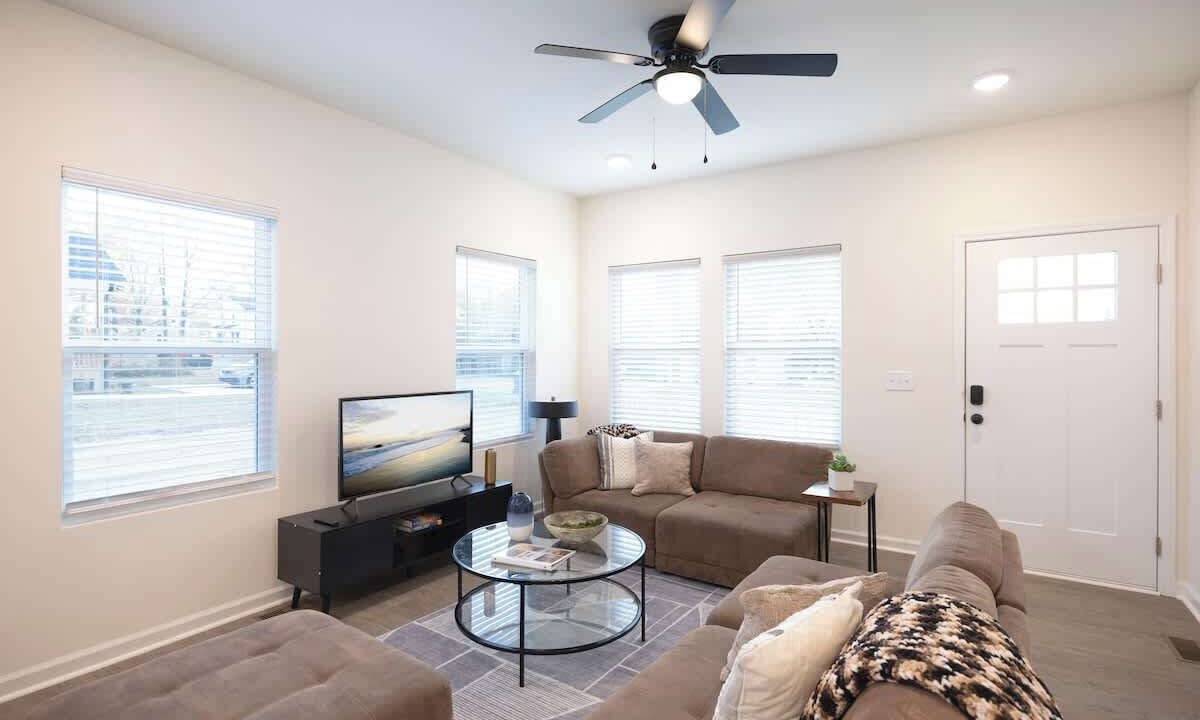Photo of Livingroom in Glen Raven