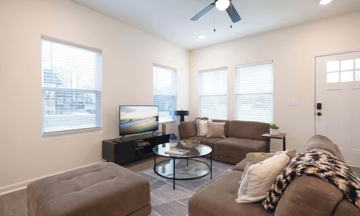 Photo of Livingroom in Glen Raven