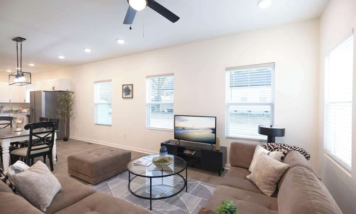 Photo of Livingroom in Glen Raven