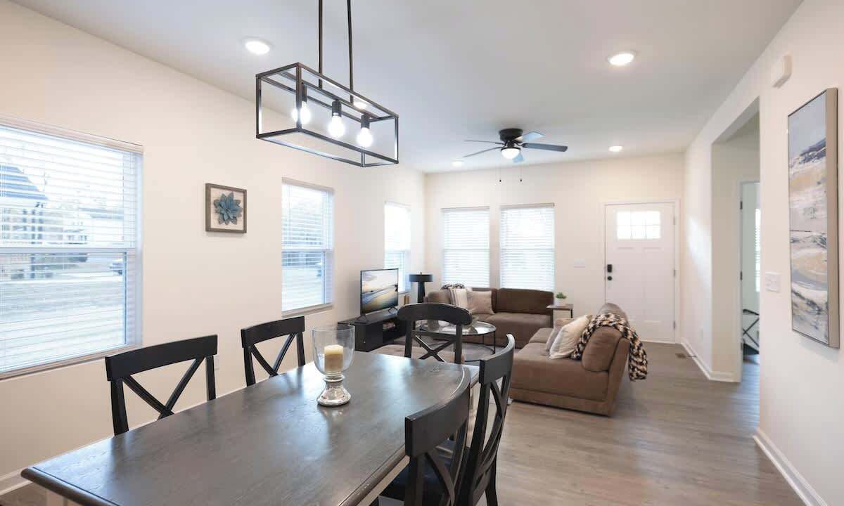 Photo of Livingroom in Glen Raven