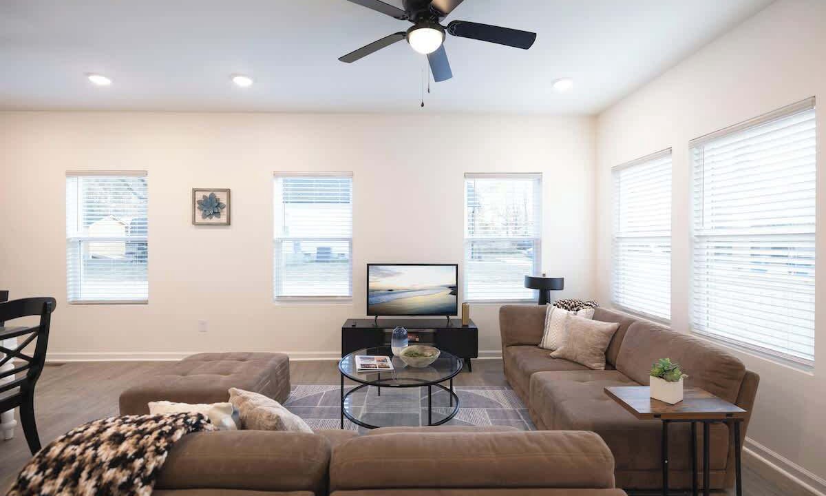 Photo of Livingroom in Glen Raven