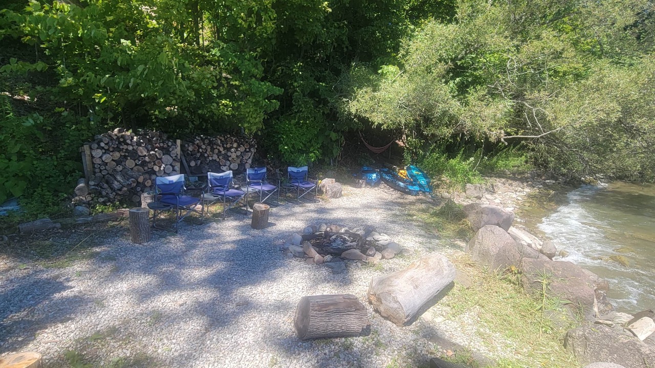 Photo of Others in Howe Island