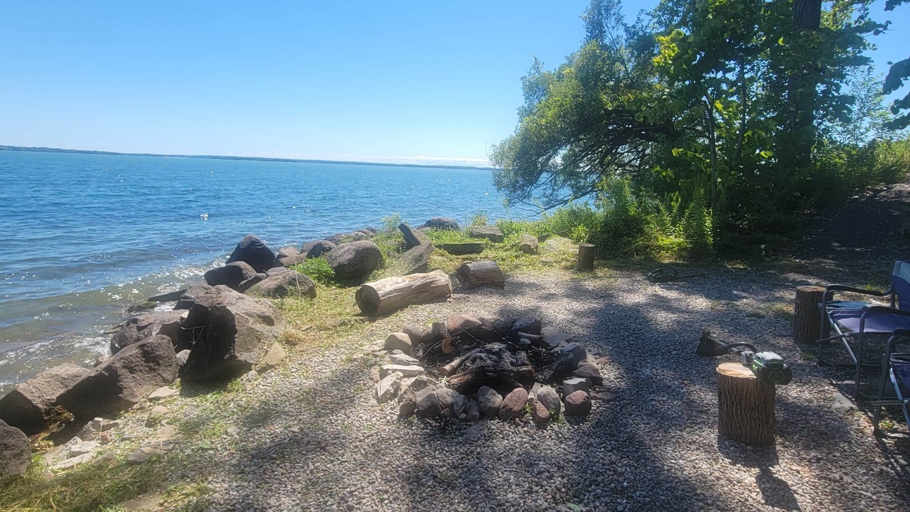 Photo of Others in Howe Island