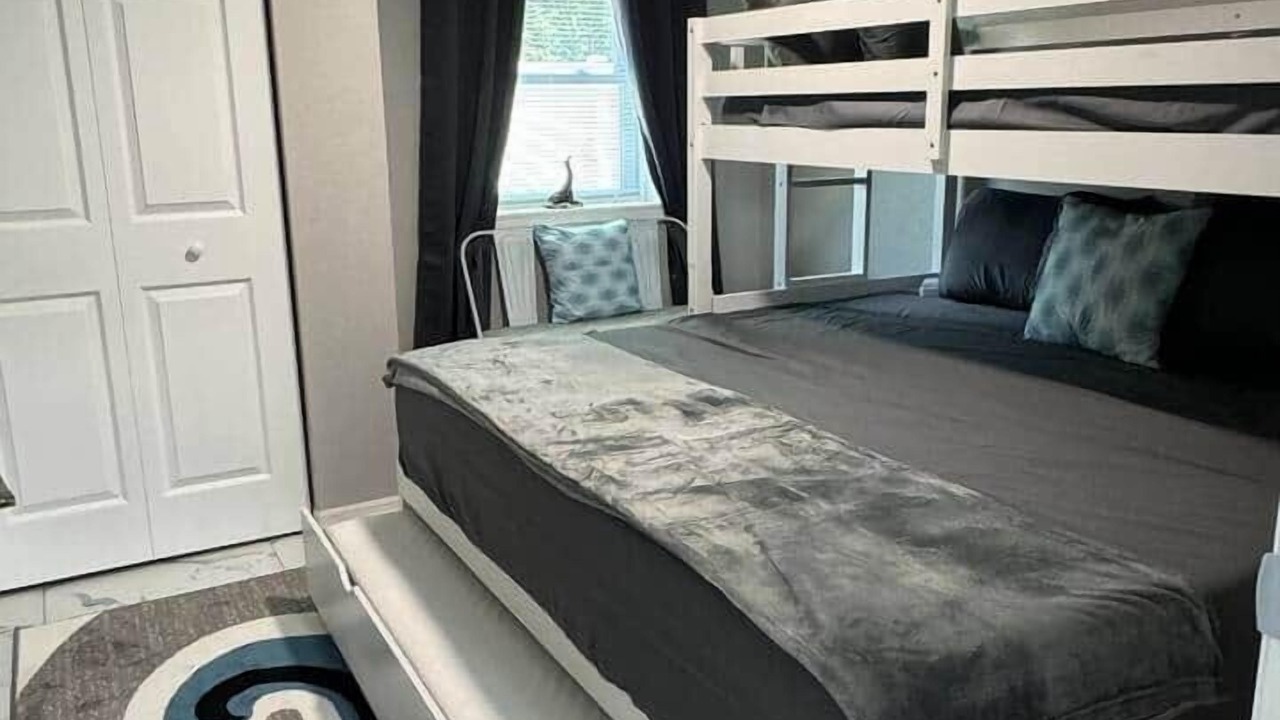 Photo of Bedroom in Moon Lake Estates
