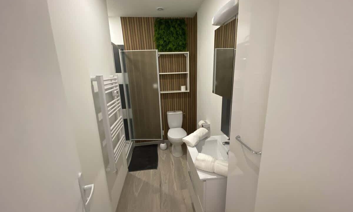 Photo of Bathroom in Fontaine Lestang-Bagatelle-Papus-Tabar-Bordelongue