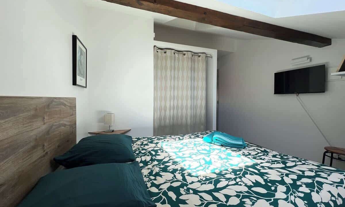 Photo of Bedroom in Bonnefoy-Roseraie-Gramont