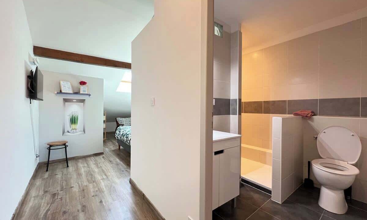 Photo of Bathroom in Bonnefoy-Roseraie-Gramont