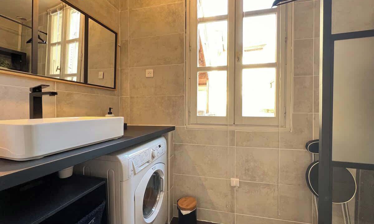 Photo of Bathroom in Saint-Etienne