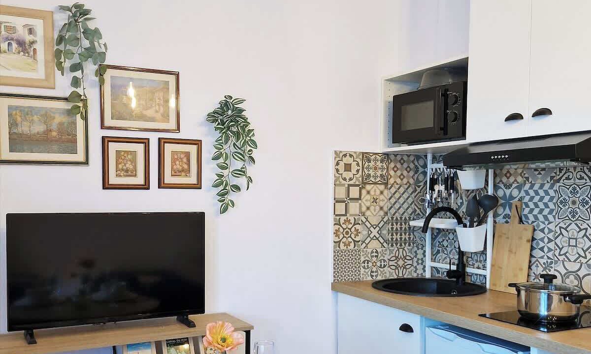 Photo of Kitchen in Fontaine-Bayonne-Cartoucherie