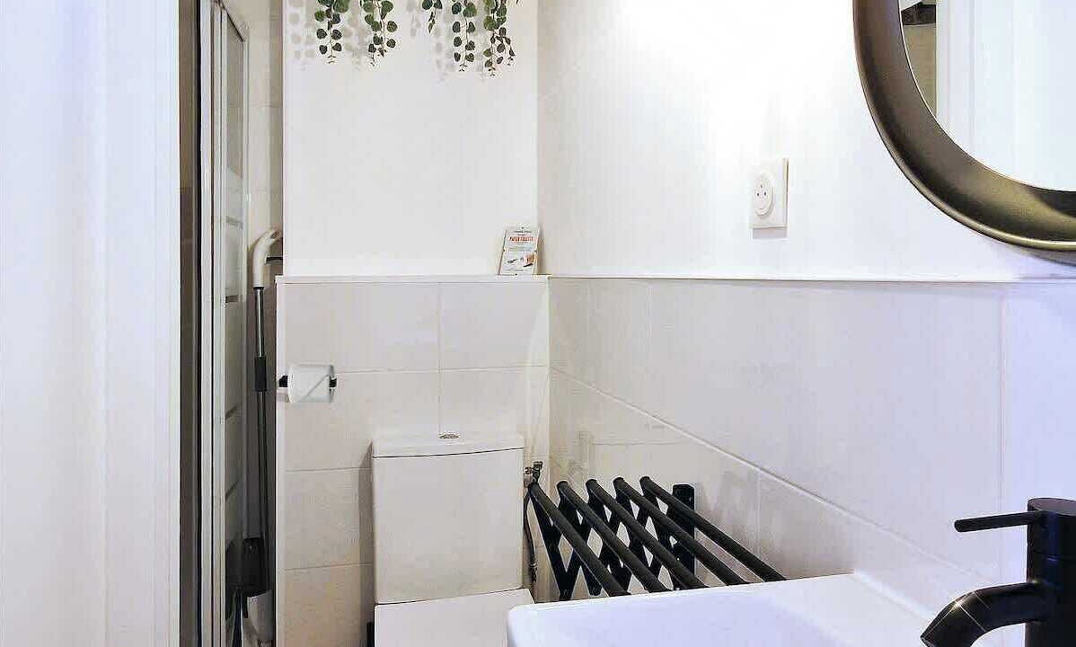 Photo of Bathroom in Fontaine-Bayonne-Cartoucherie