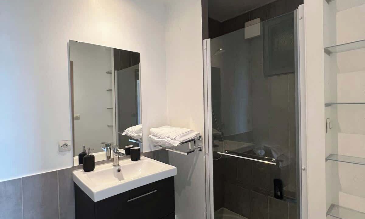 Photo of Bathroom in Toulouse East