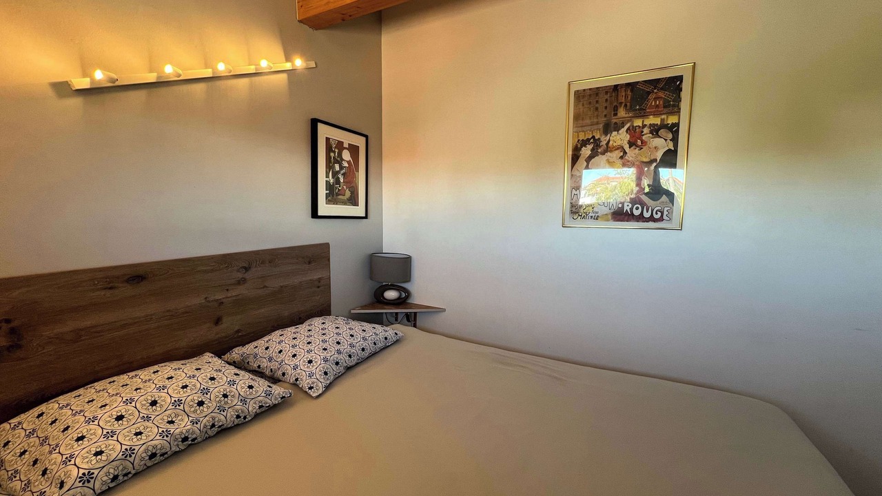 Photo of Bedroom in Bonnefoy-Roseraie-Gramont