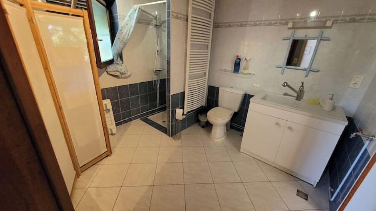 Photo of Bathroom in Corbelin