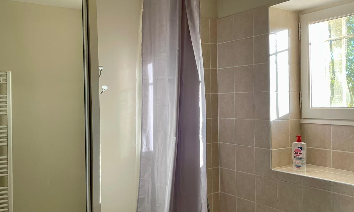Photo of Bathroom in Sarrians