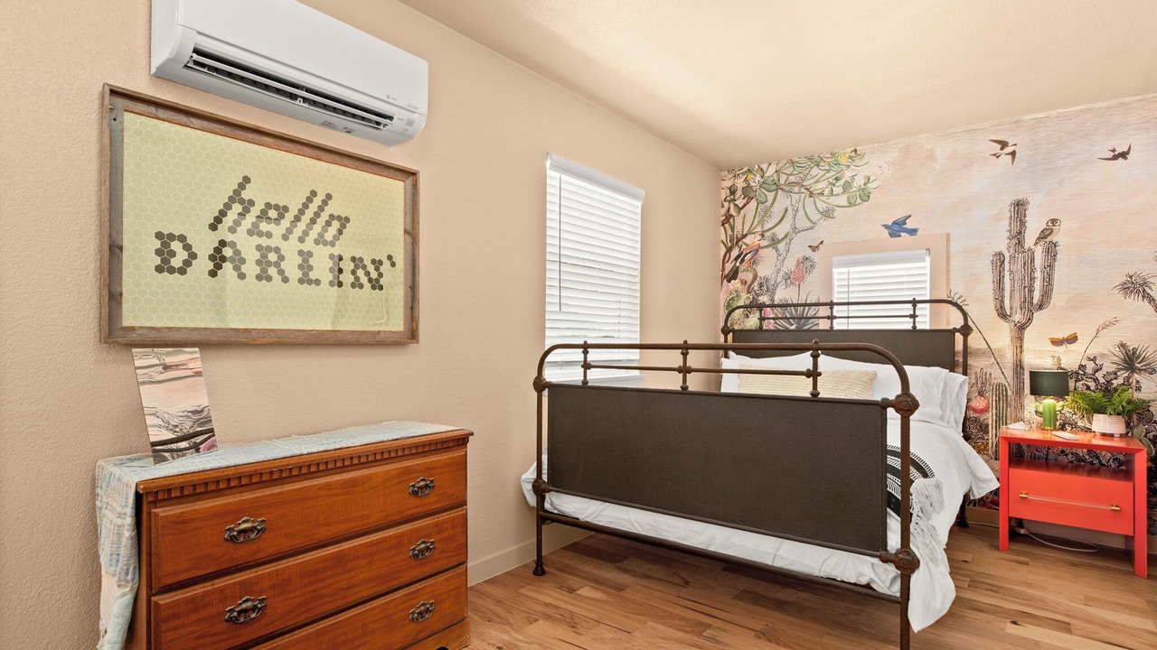 Photo of Bedroom in Holly