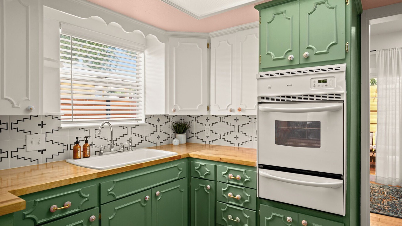 Photo of Kitchen in Holly