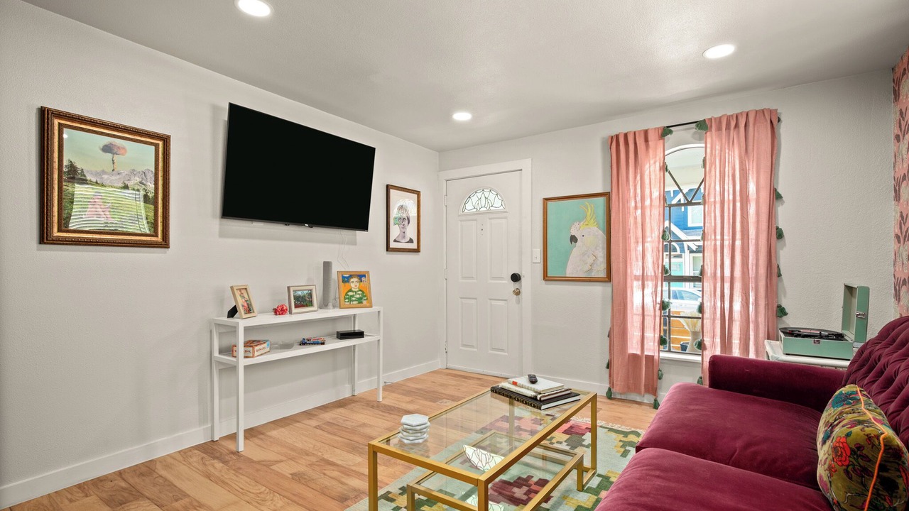 Photo of Livingroom in Holly