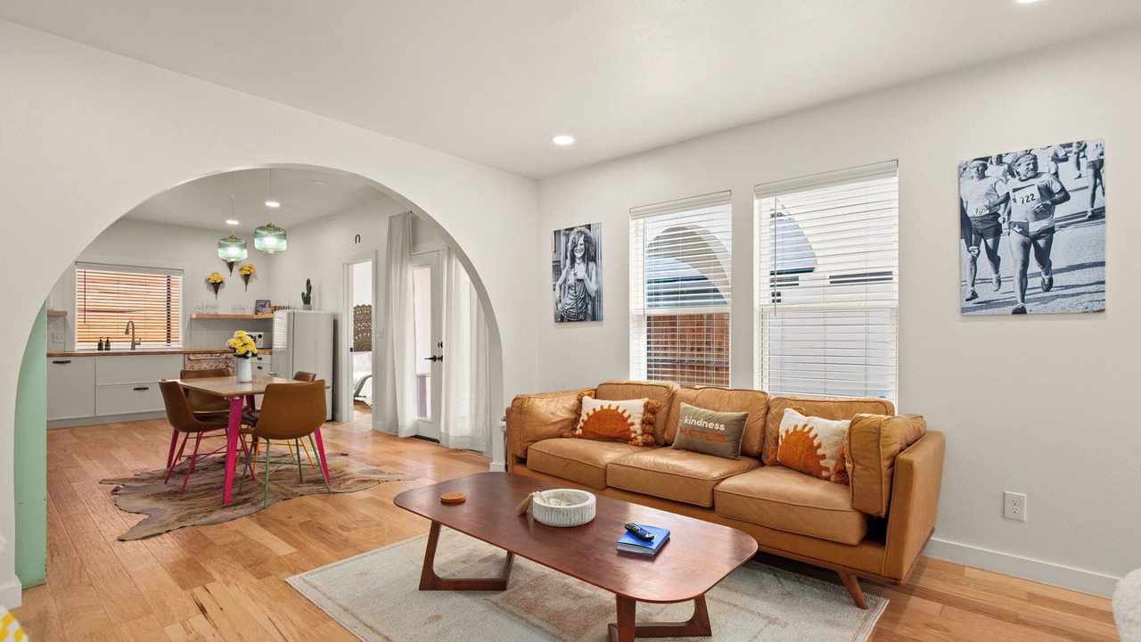Photo of Livingroom in Holly