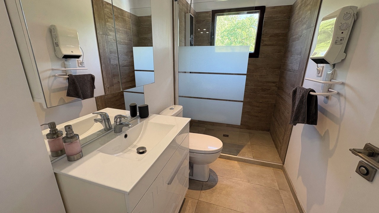 Photo of Bathroom in Laverune