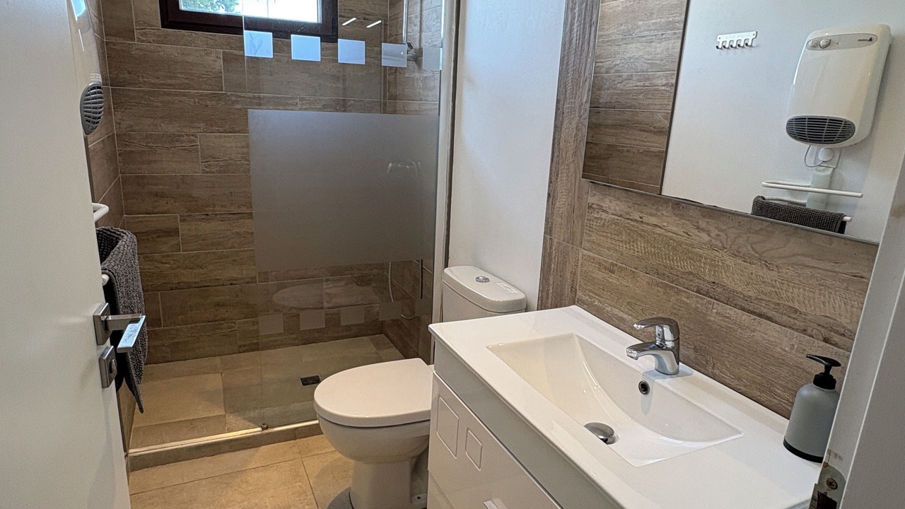 Photo of Bathroom in Laverune