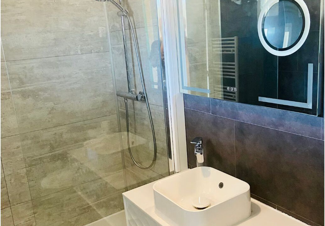 Photo of Bathroom in Equemauville