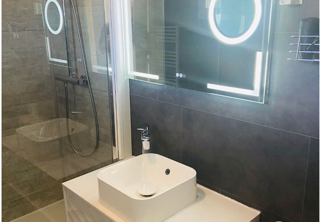 Photo of Bathroom in Equemauville