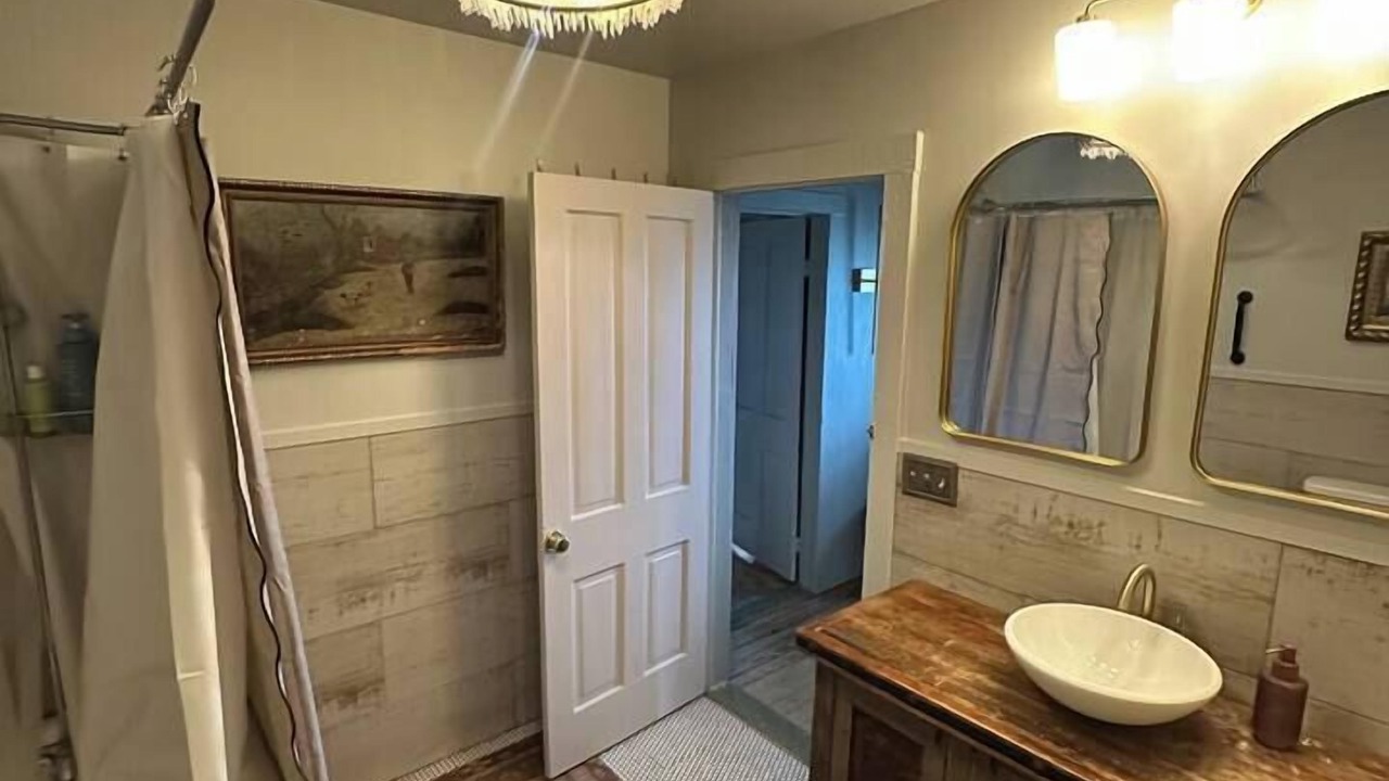 Photo of Bathroom in Llano