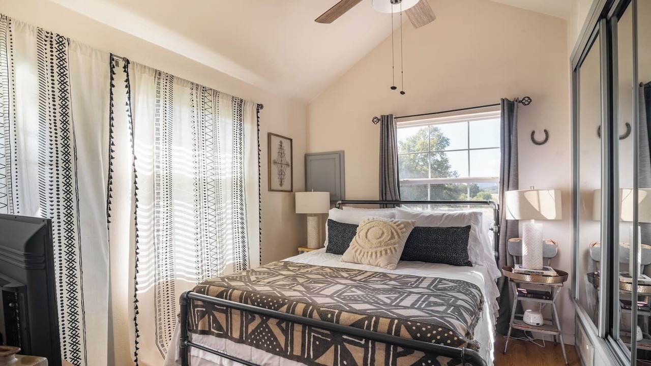 Photo of Bedroom in Llano