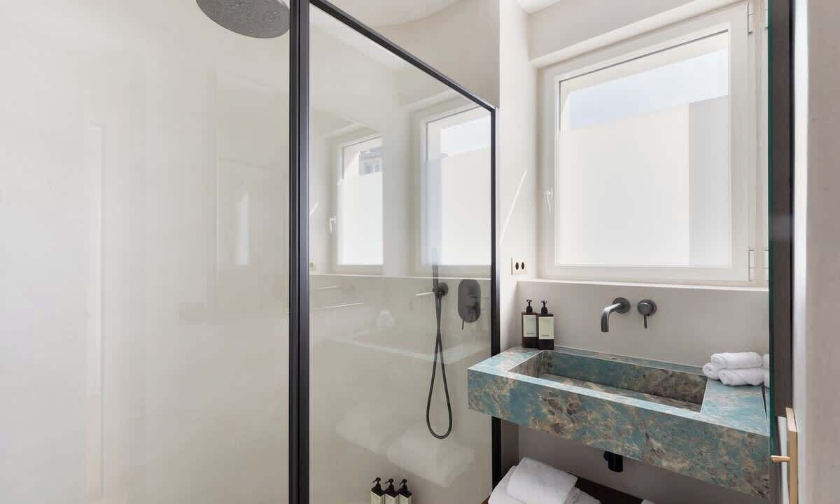 Photo of Bathroom in Madeleine