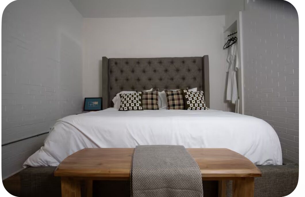 Photo of Bedroom in Alton