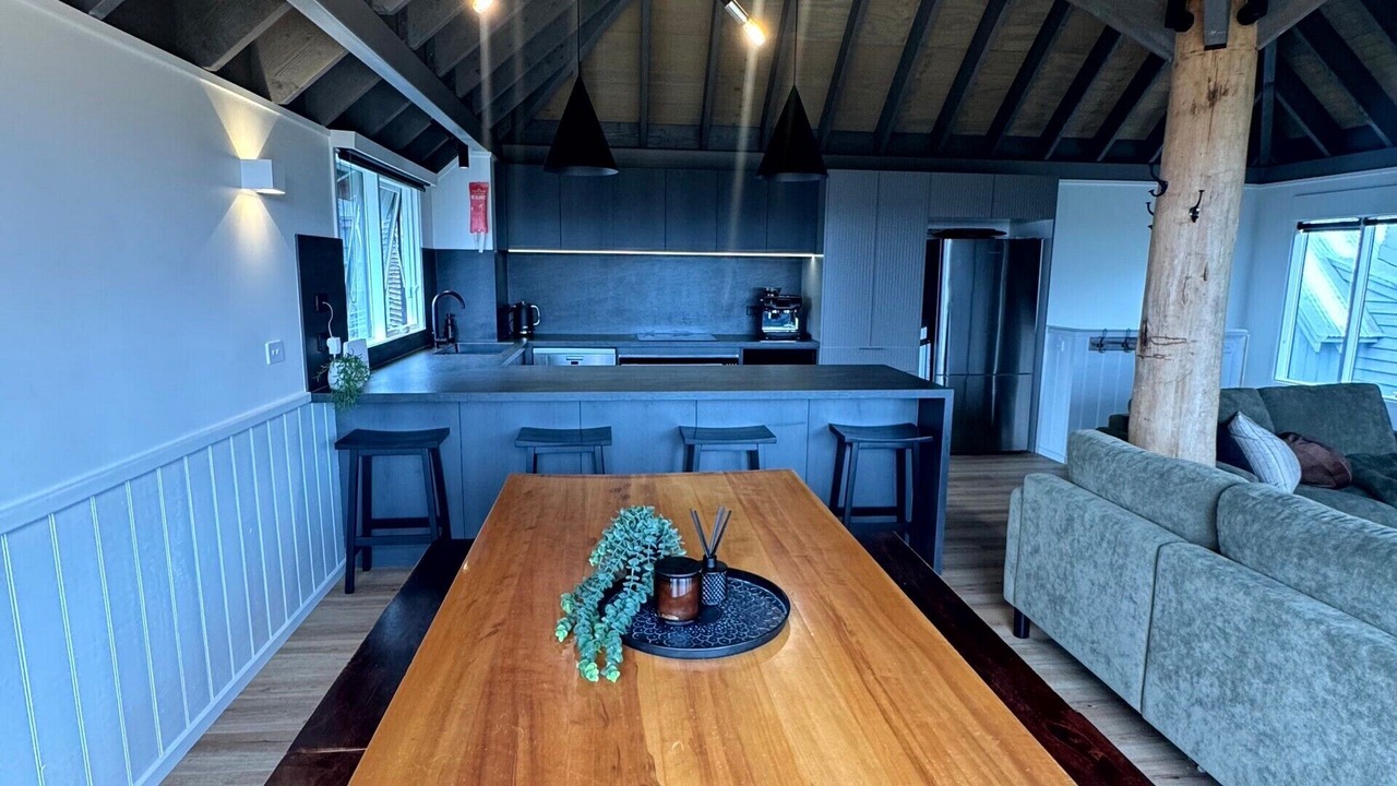 Photo of Others in Hotham Heights