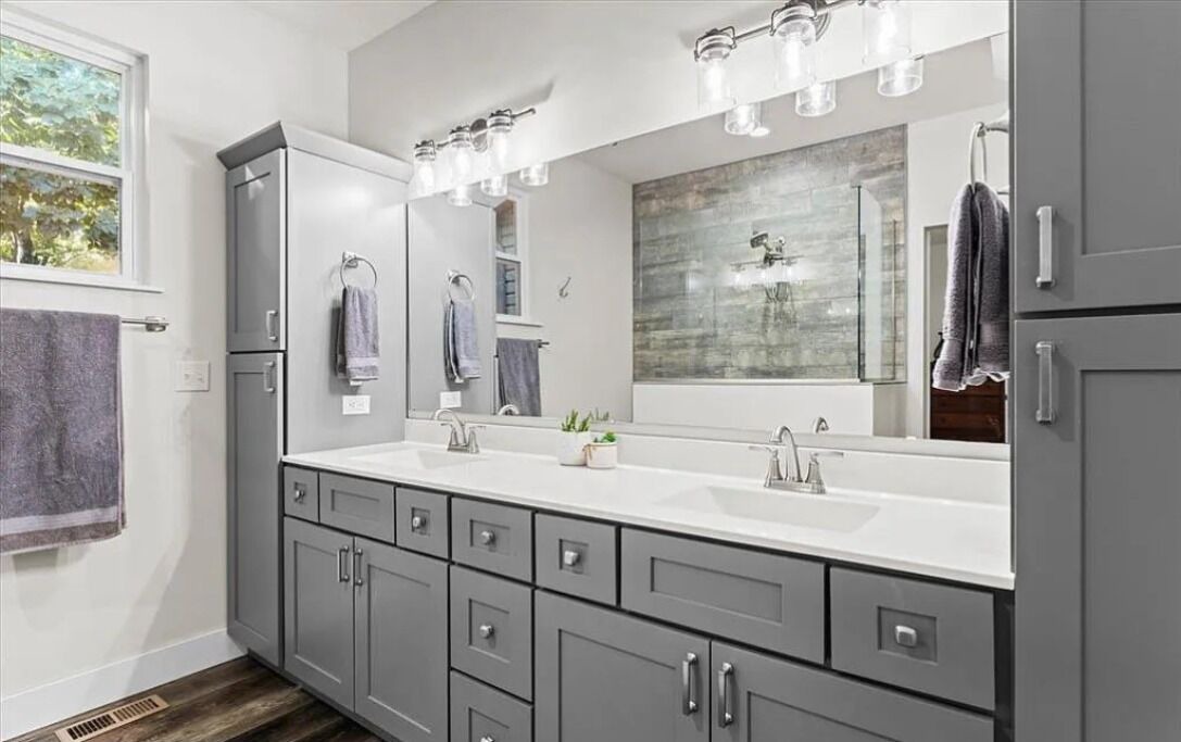 Photo of Bathroom in Renault