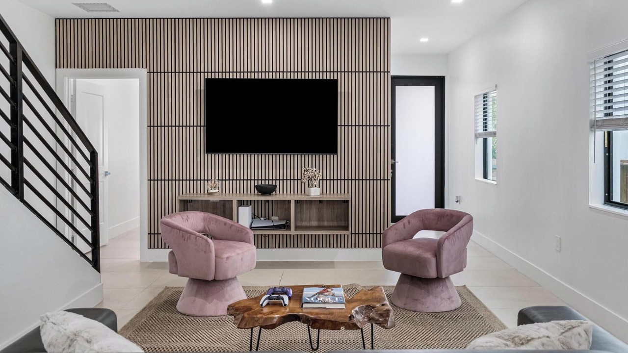 Photo of Livingroom in Allapattah