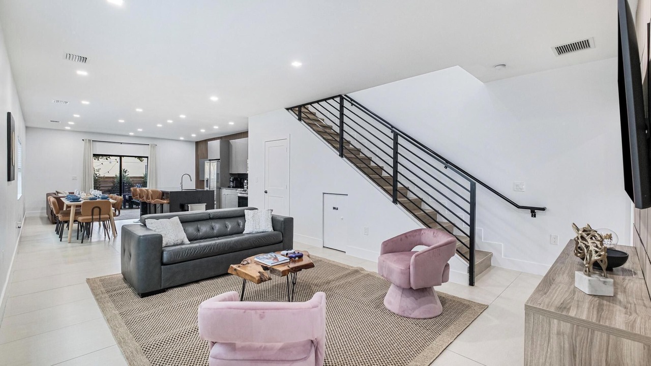 Photo of Livingroom in Allapattah