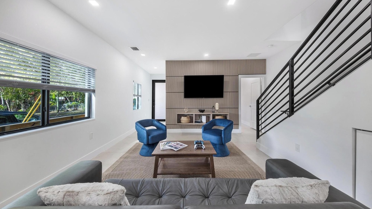 Photo of Livingroom in Allapattah