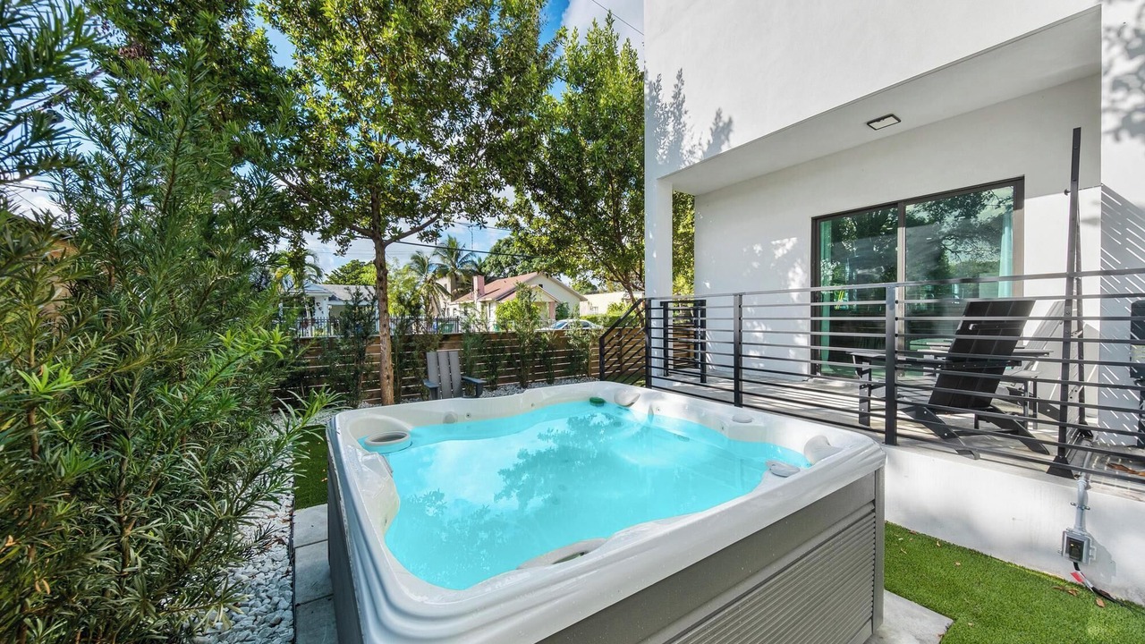 Photo of Patio Balcony in Allapattah