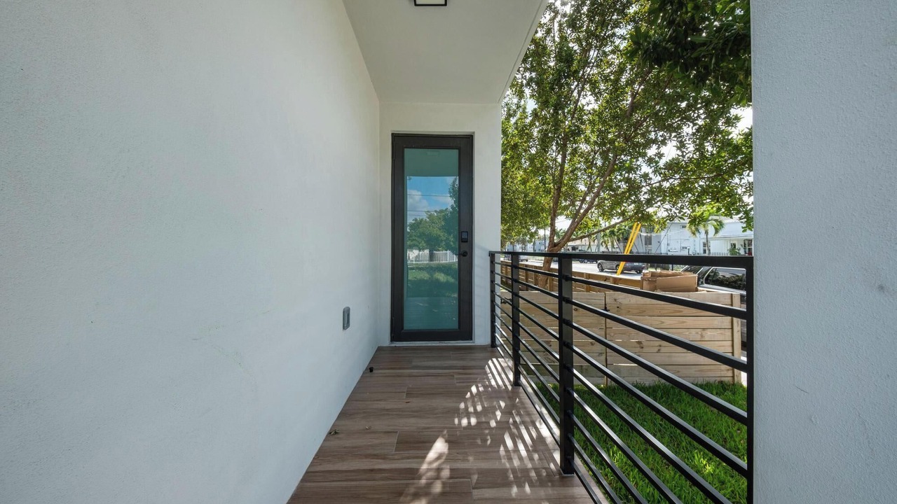 Photo of Patio Balcony in Allapattah