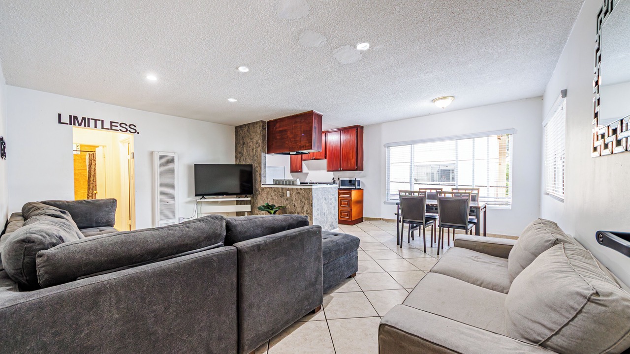 Photo of Livingroom in Del Rey