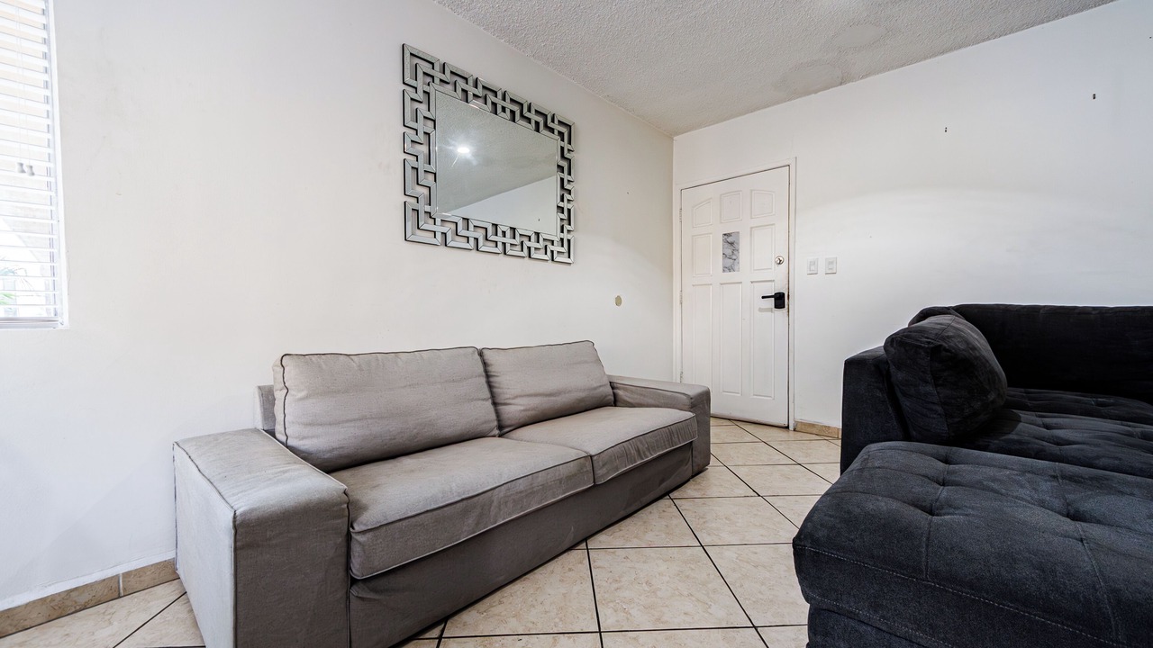Photo of Livingroom in Del Rey