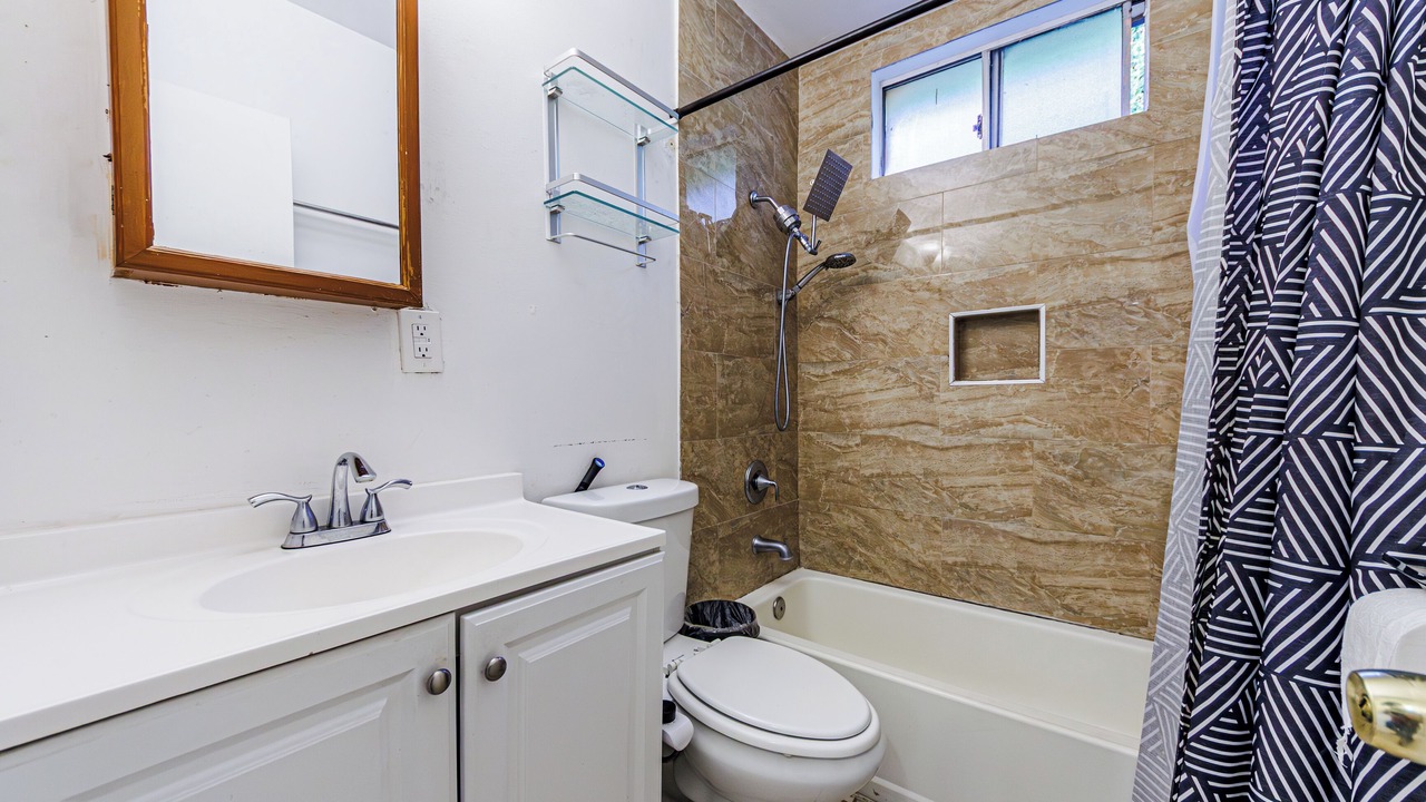 Photo of Bathroom in Del Rey