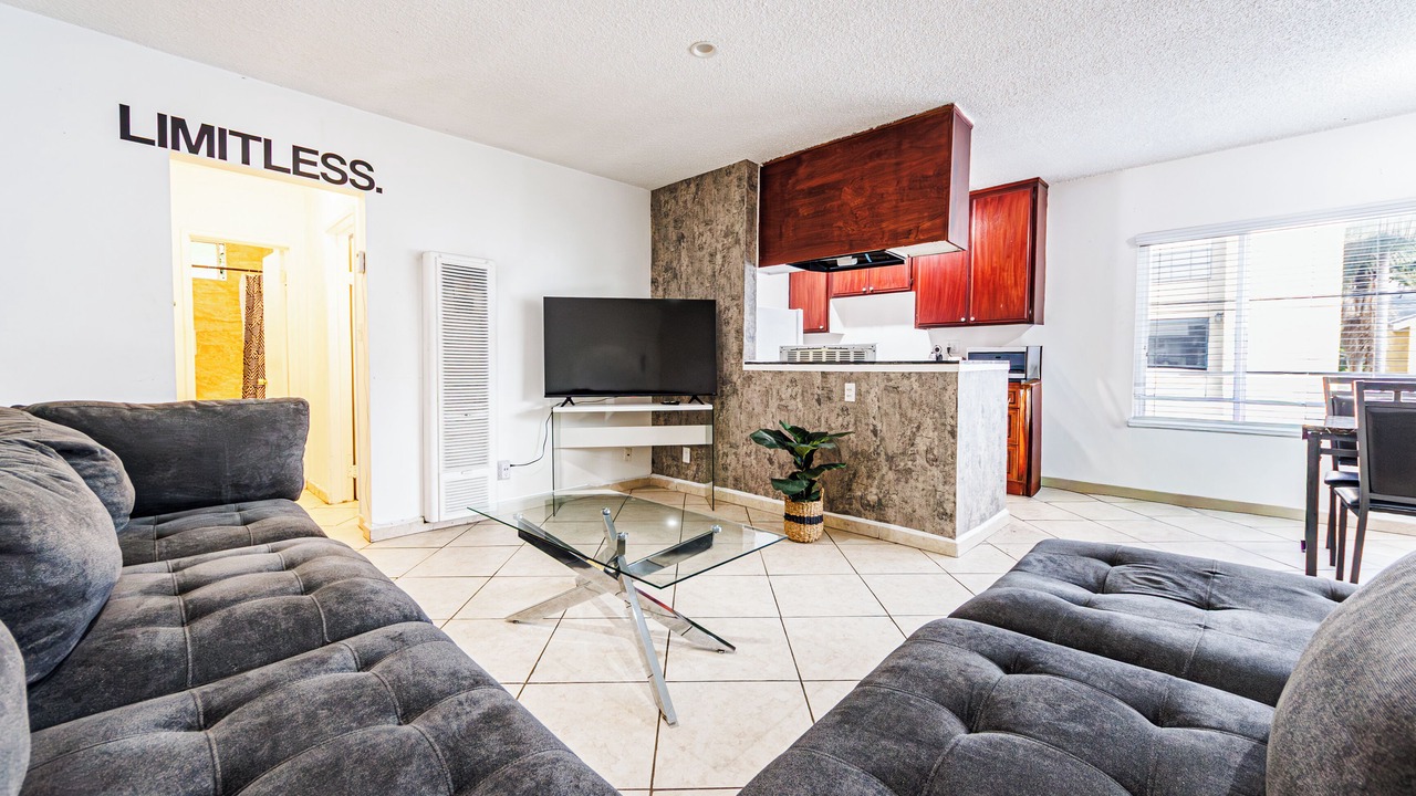Photo of Livingroom in Del Rey