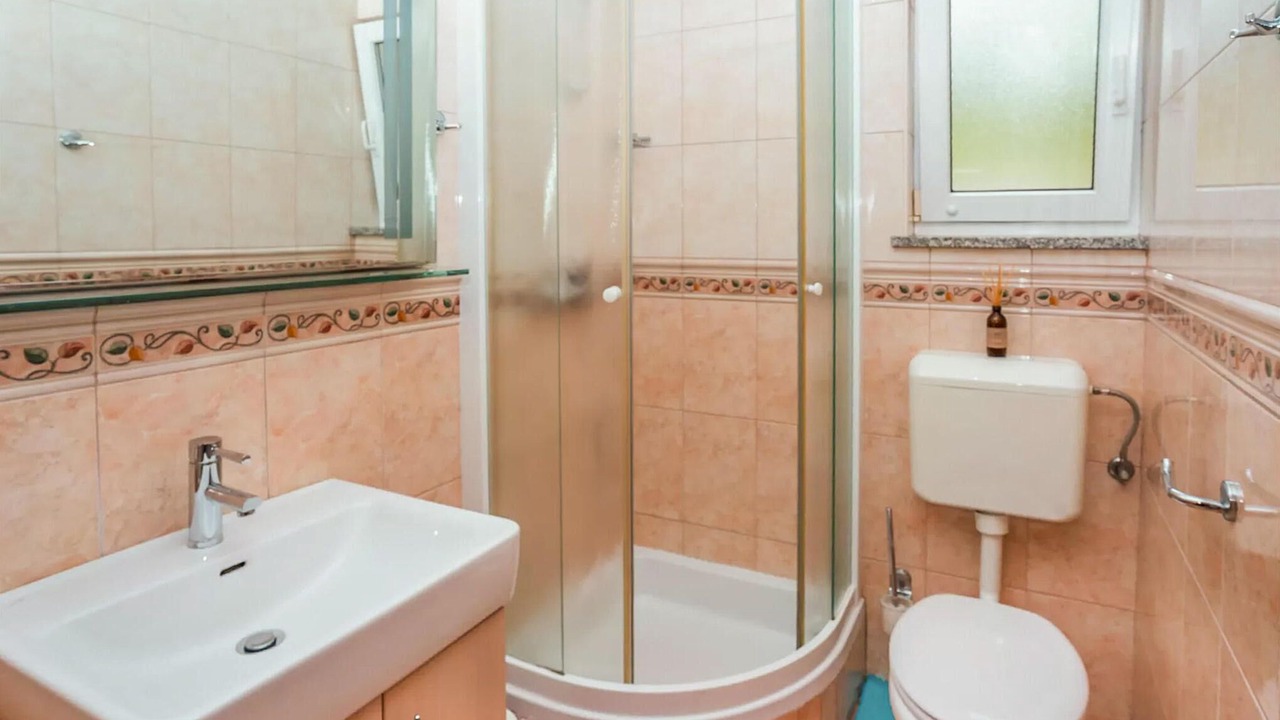 Photo of Bathroom in Brsec