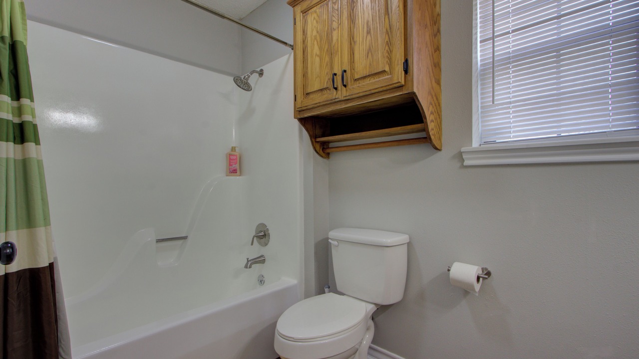 Photo of Bathroom in Redlick