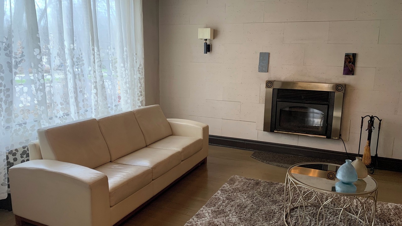 Photo of Livingroom in Sainte-Foy-Sillery-Cap-Rouge