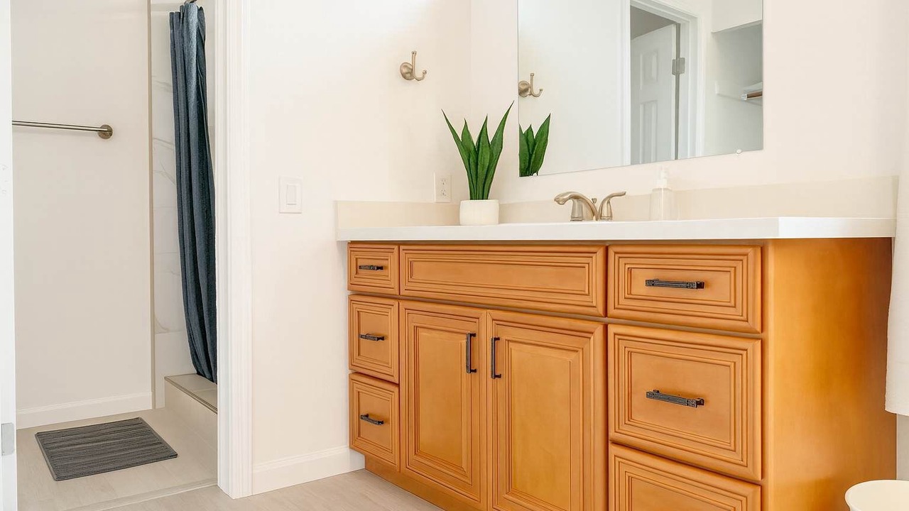 Photo of Bathroom in Union City