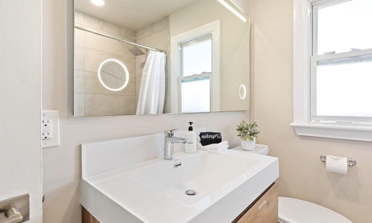 Photo of Bathroom in North Central