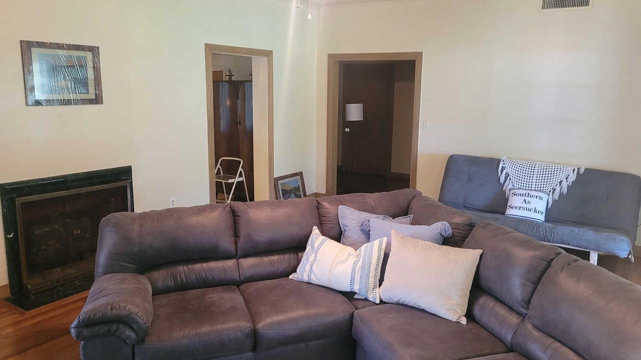 Photo of Livingroom in Glen Rose