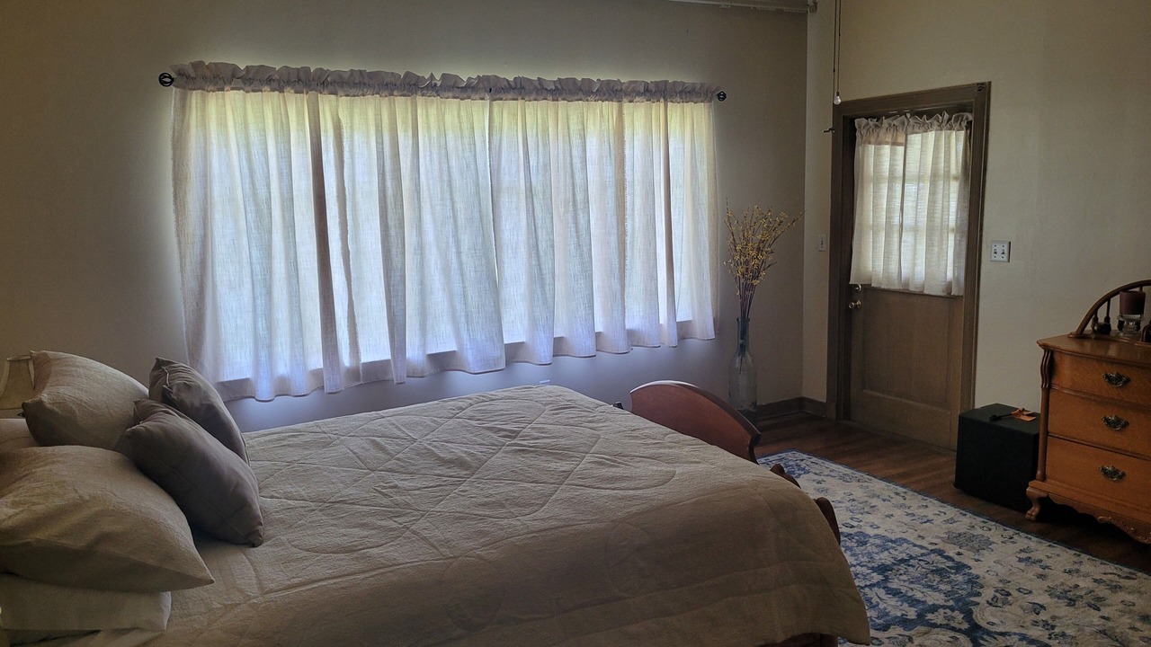 Photo of Bedroom in Glen Rose