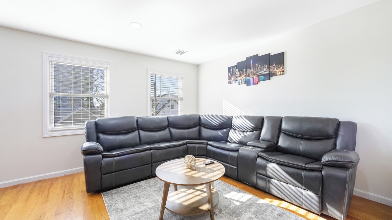 Photo of Livingroom in Constable Hook