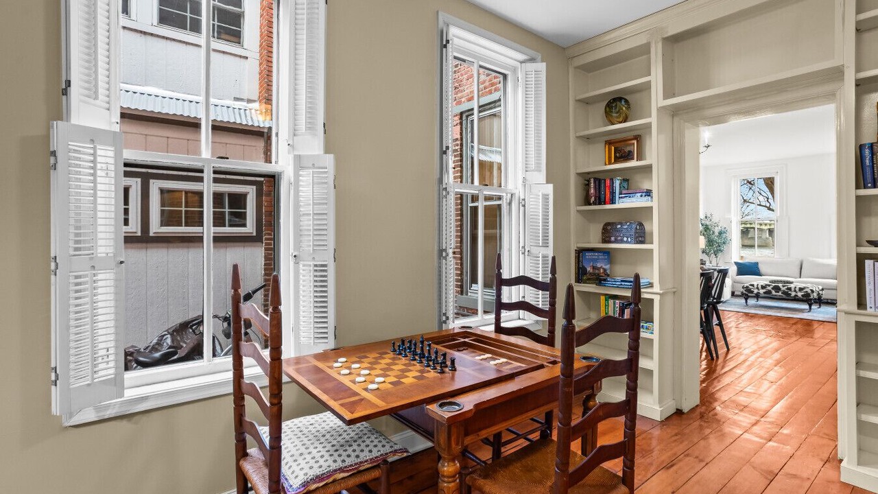 Photo of Livingroom in Harrisburg - Hershey